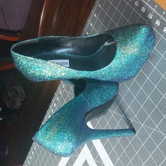 Steve Madden - Picture 2 of 7